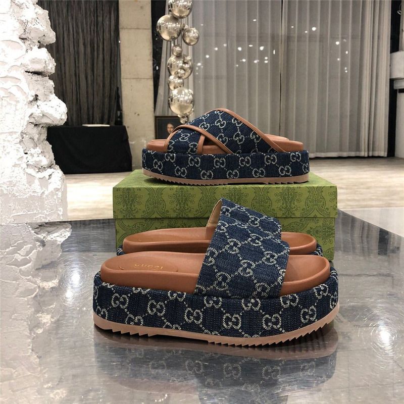 G*u*i women''s platform slide sandal(blue and ivory)