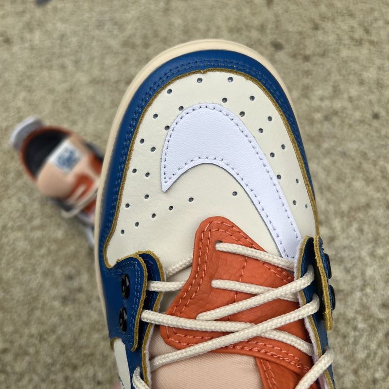 Nike SB Dunk High Pro Sneaker B06817-900