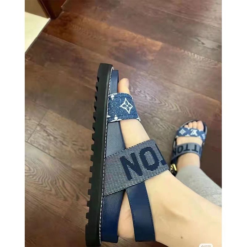 l**is V*t*n paseo flat comfort sandal