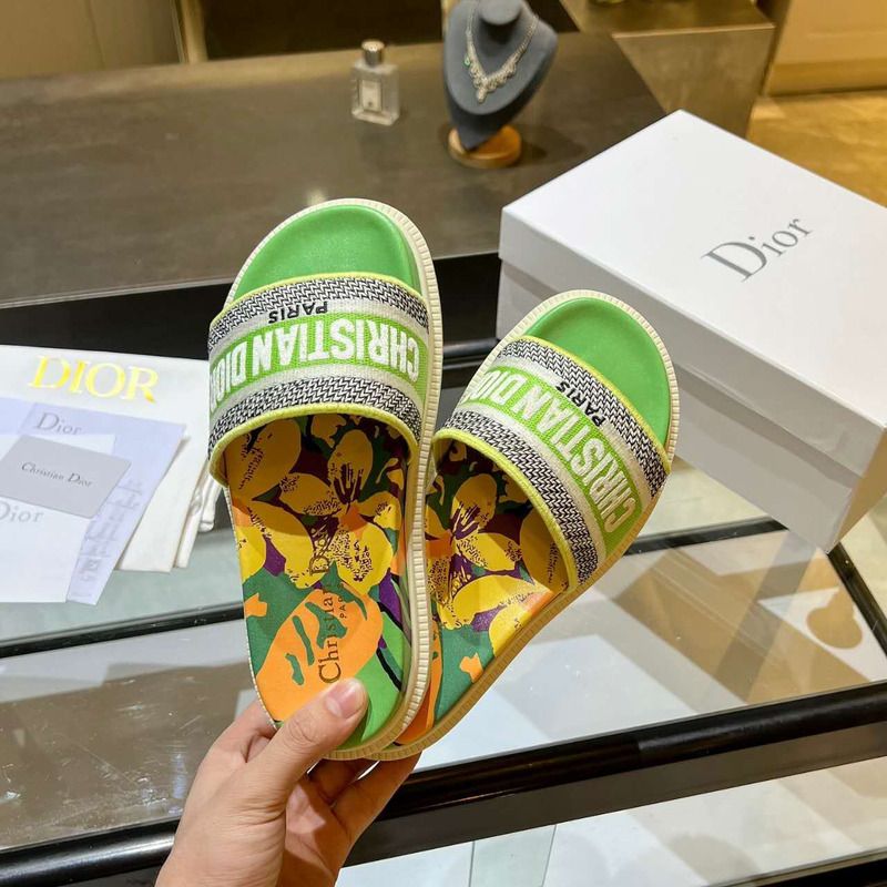 D*or 2020 spring embroidered slides in green