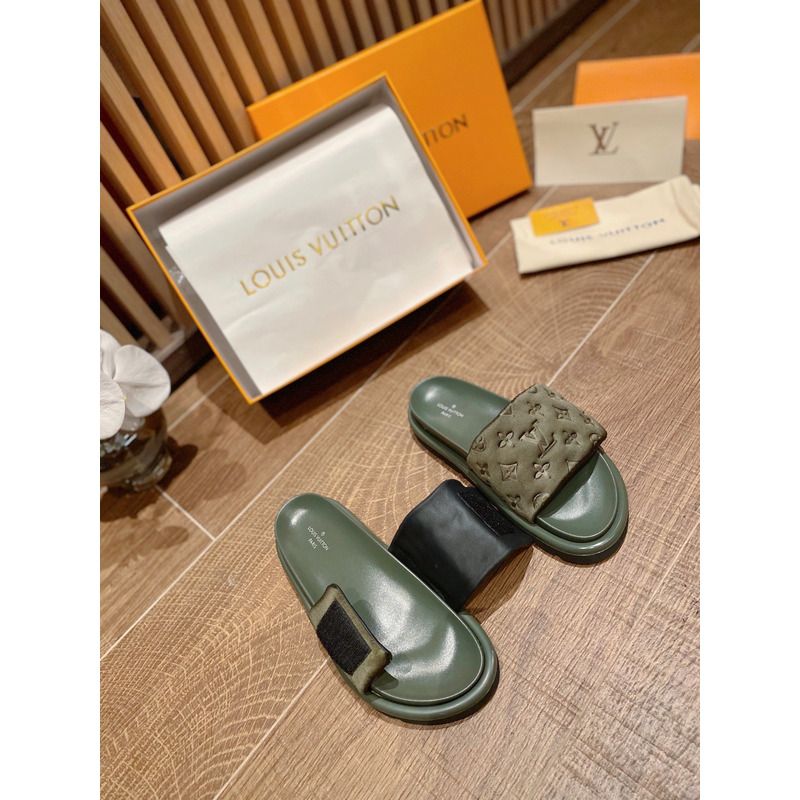 LV POOL PILLOW GREEN SLIDES