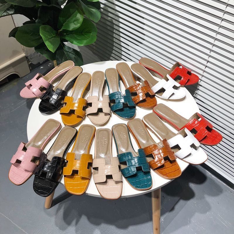 H**mes oran crocodile sandals in black