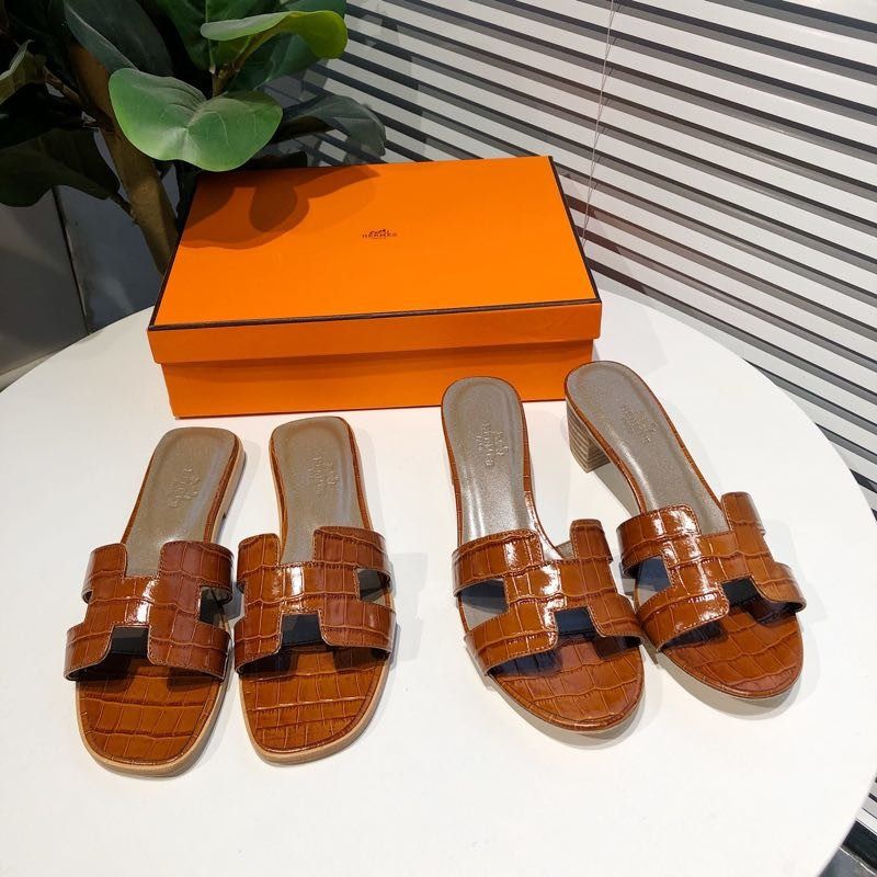 H**mes oran crocodile sandals in brown