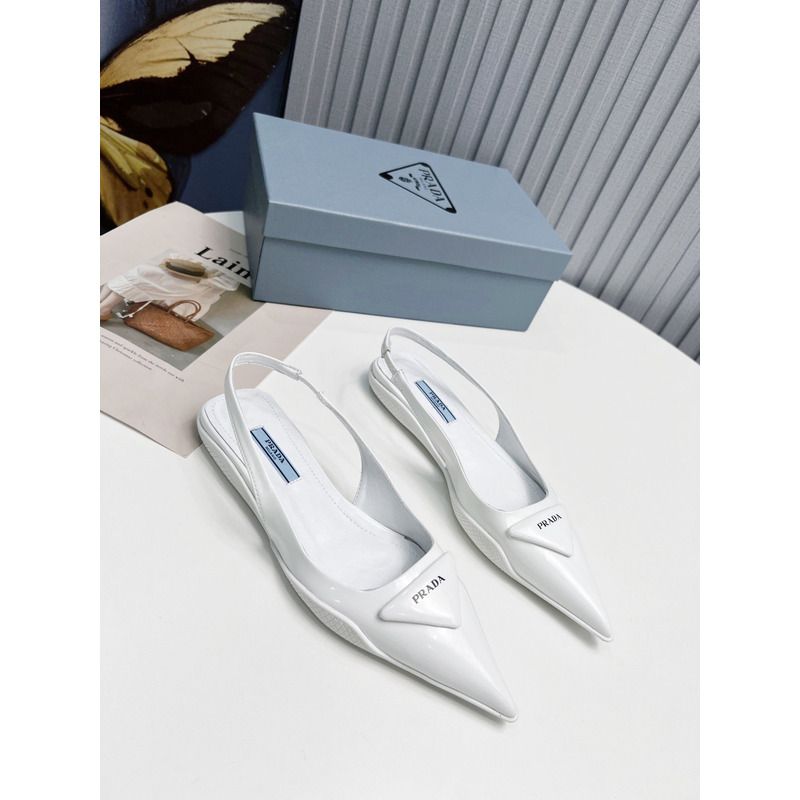 Pra*a leather flat sandals pink in white