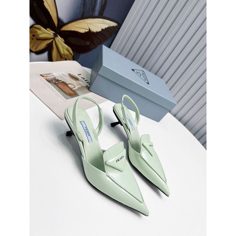 Pra*a logo patent leather pointy toe mule in green