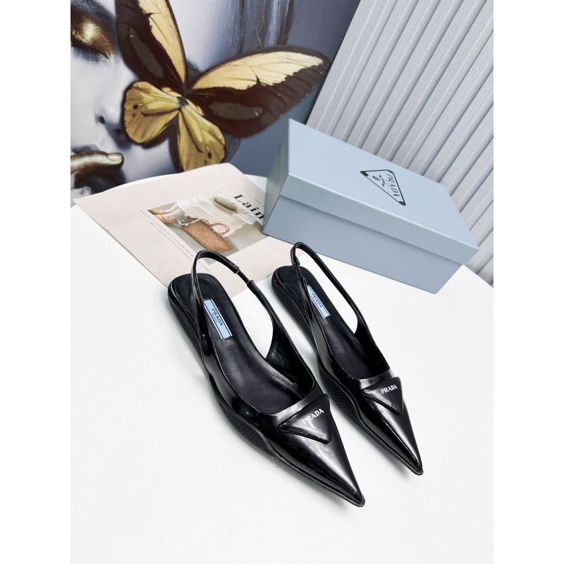 Pra*a leather flat sandals black