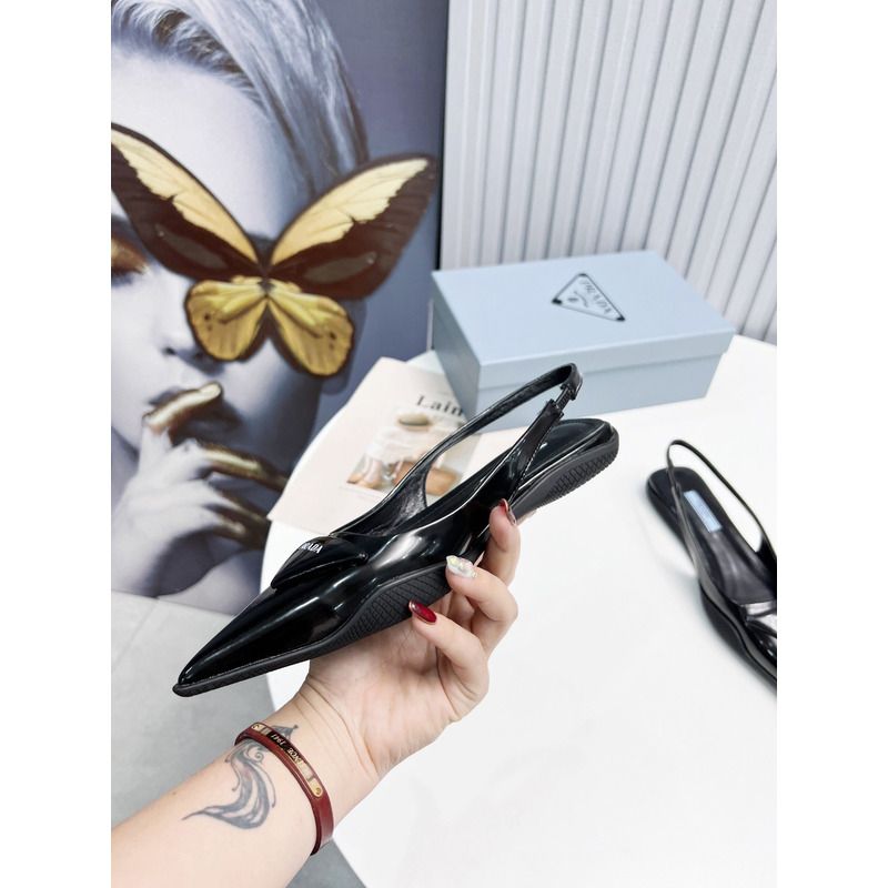 Pra*a leather flat sandals black