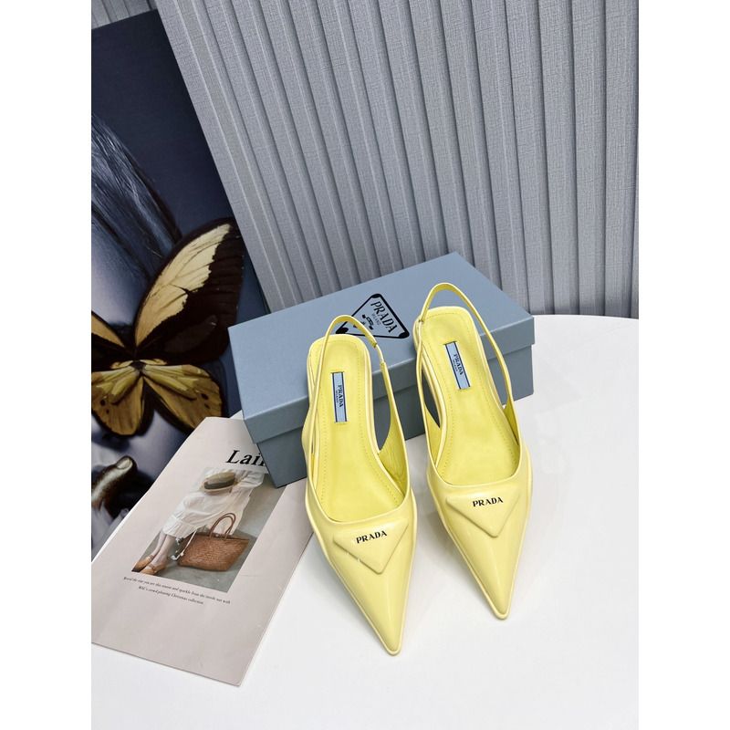 Pra*a pointed toe leather shoe yellow