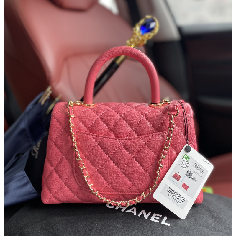 Ch*el coco gloss handle pink