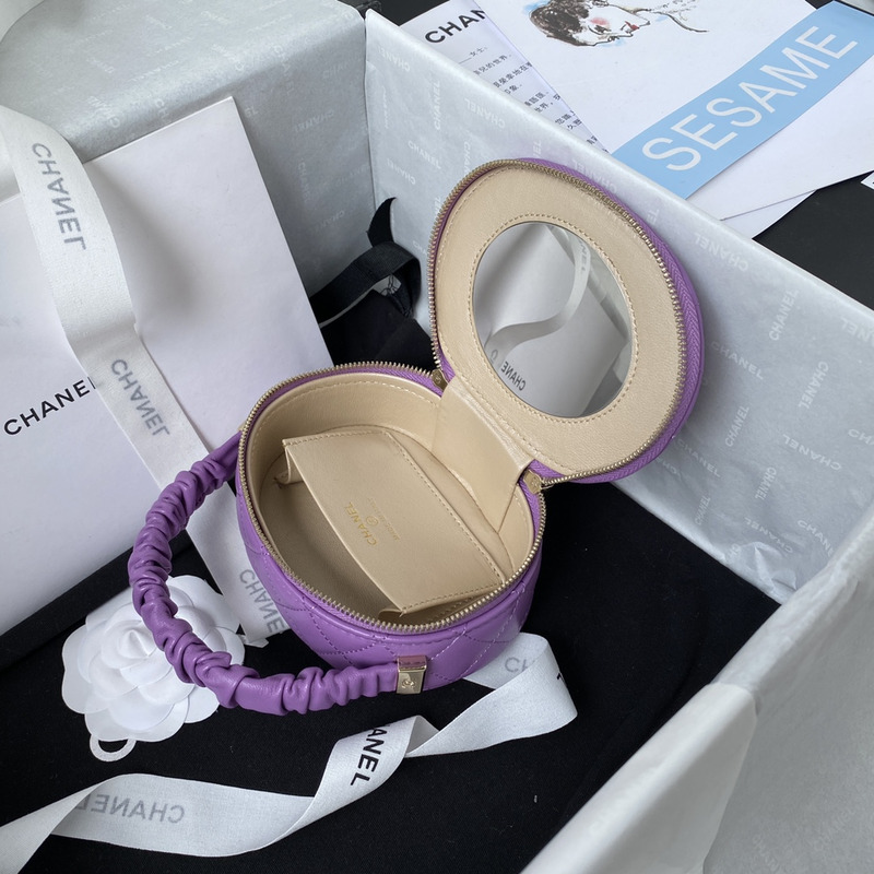 Ch*el vanity case - shiny lambskin & gold-tone metal purple