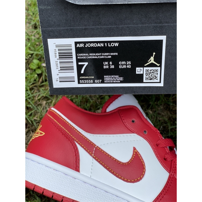 Air Jordan 1 Low Sneaker Cardinal Red/Light Curry-White
