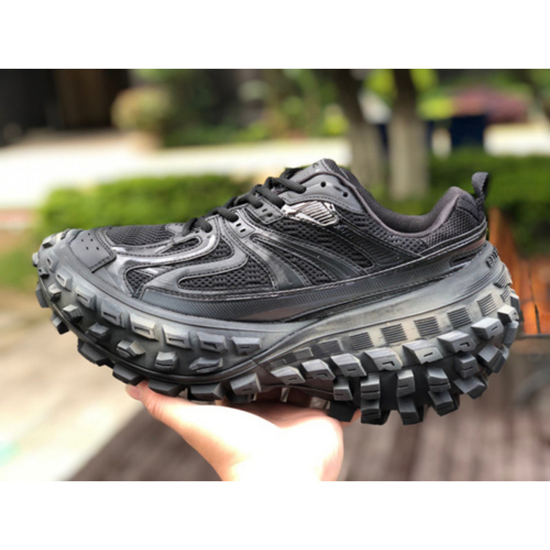 Ba*len*cia*ga defender mesh sneaker black