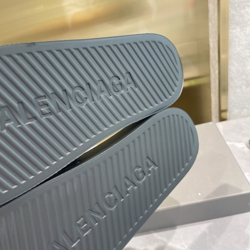 Ba*len*cia*ga 3d logo print pool slide sandal black & red