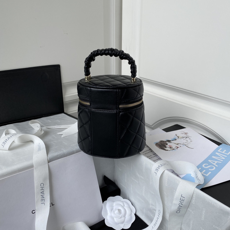 Ch*el black small bucket 13.5cm-13.5cm-11.5cm