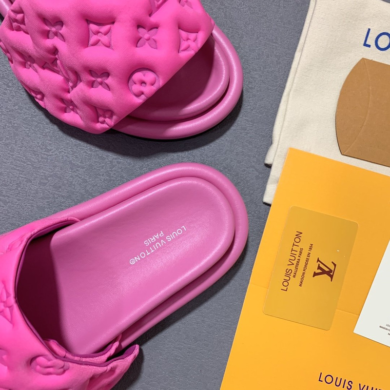 l**is V*t*n pool pillow comfort mule fuchsia