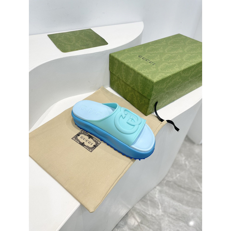 G*u*i miami interlocking g platform sandals light blue