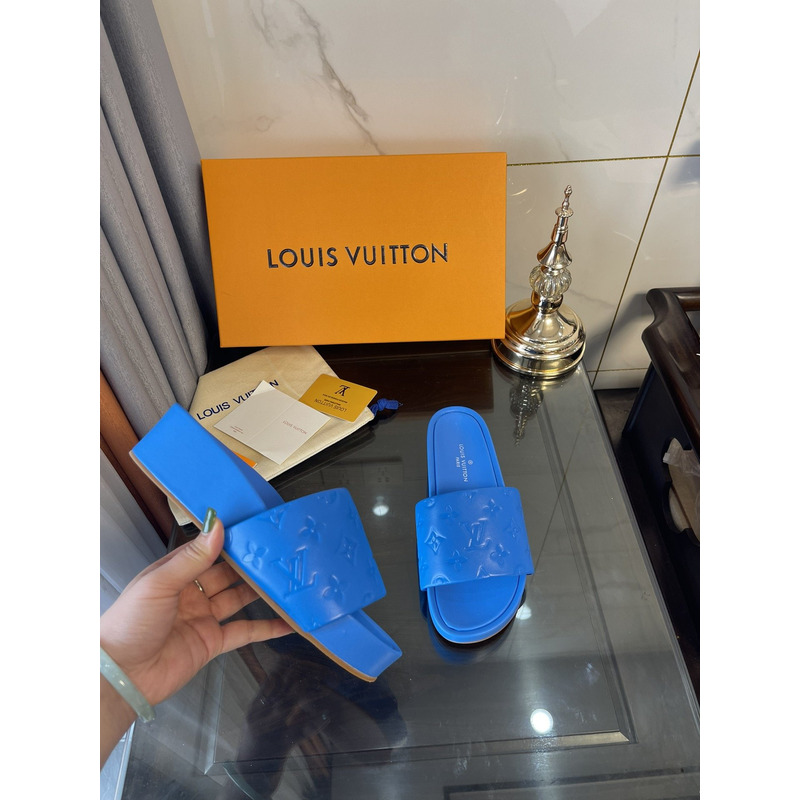 l**is V*t*n jumbo flatform mule dark blue