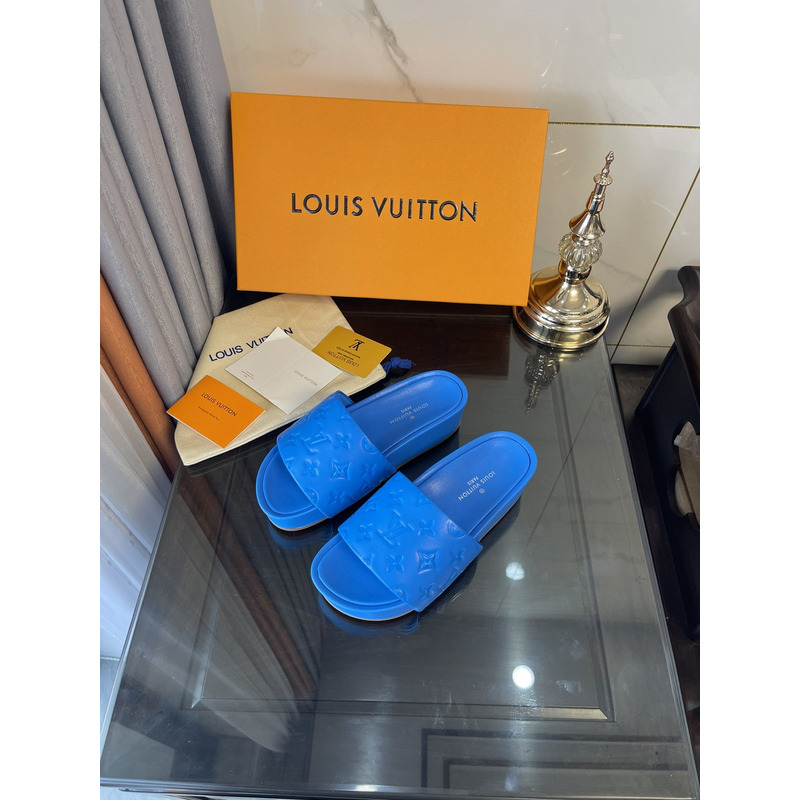 l**is V*t*n jumbo flatform mule dark blue