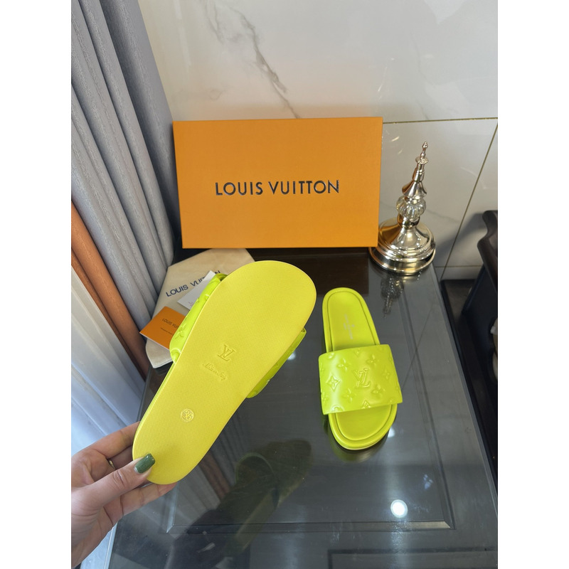 l**is V*t*n jumbo flatform mule yellow