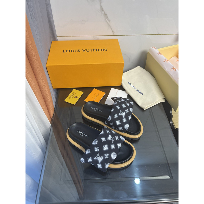 l**is V*t*n pool pillow comfort mule black