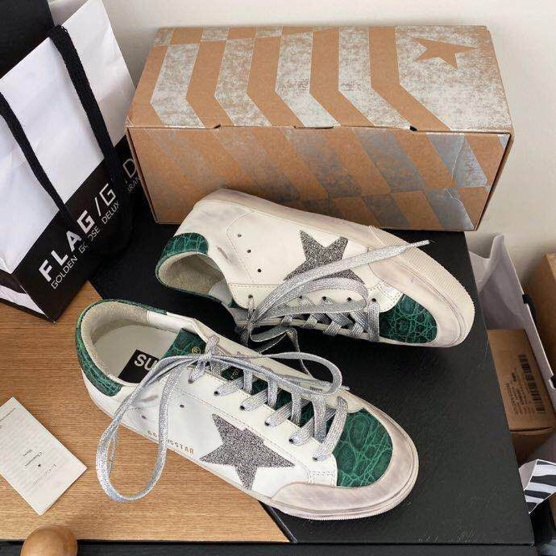 golden goose S*per-star sneakers with grey star