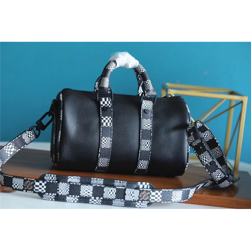 l**is V*t*n city keepall black