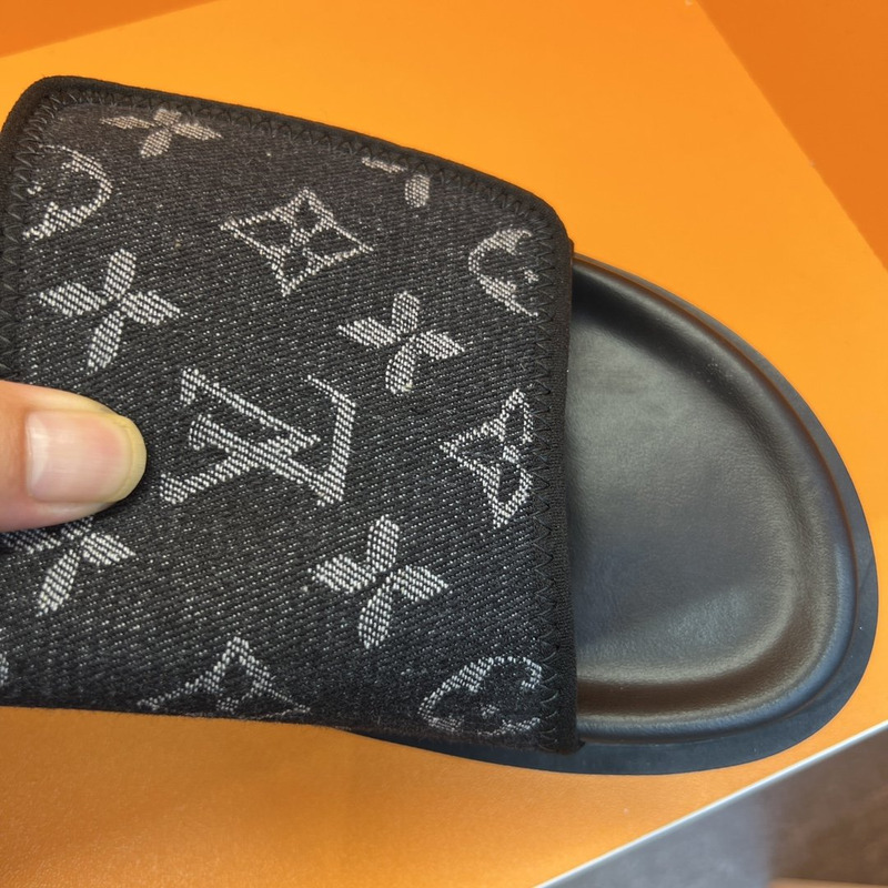 l**is V*t*n x nba miami mule black