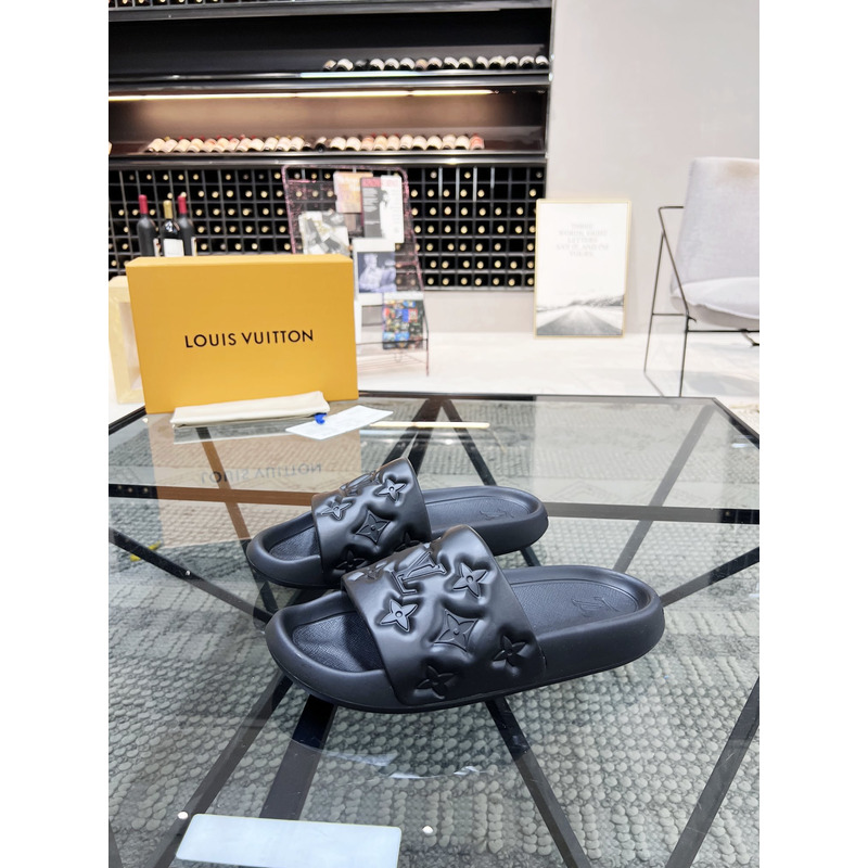 l**is V*t*n waterfront slippers black