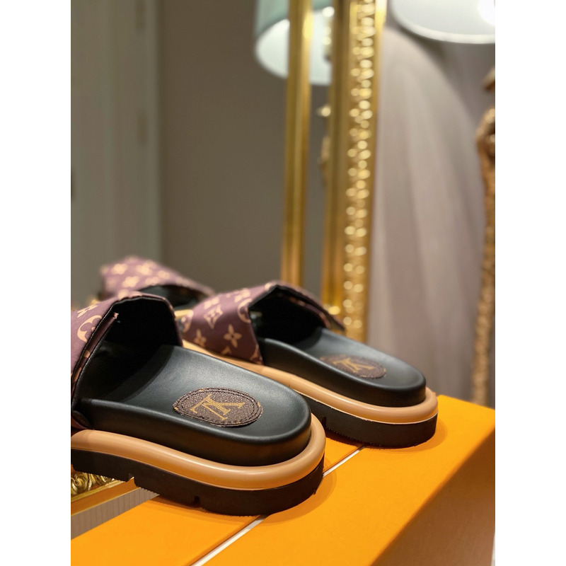 l**is V*t*n pool pillow comfort mule brown