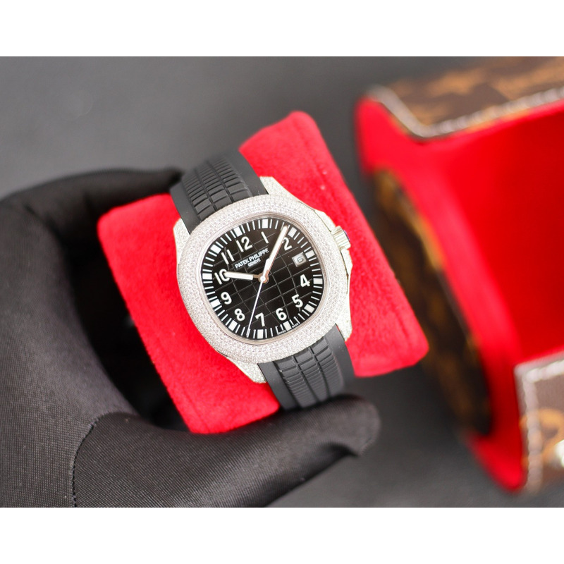 Patek Philippe Black 5168G - AQUANAUT