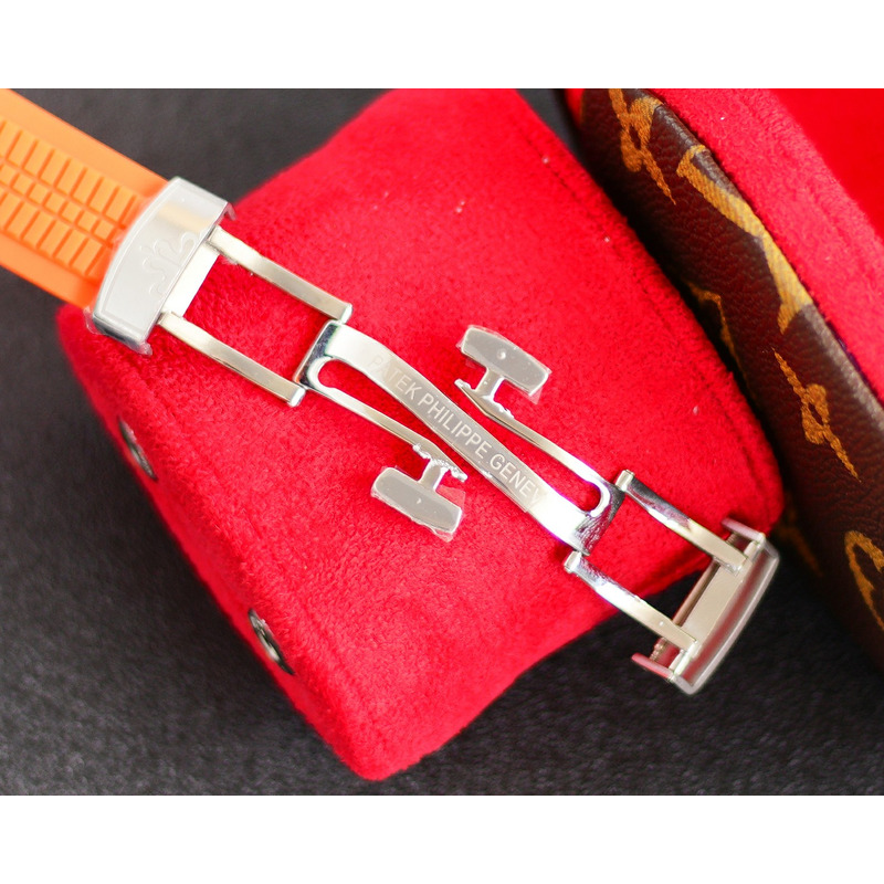 Patek Philippe Patek Philippe Orange 5168G - AQUANAUT