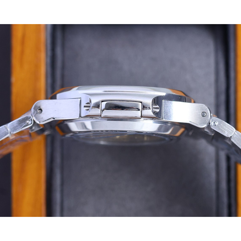 patek philippe nautilus 5711 white/black emerald Di*m*nds