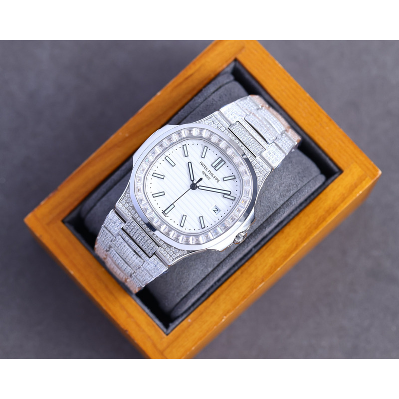 patek philippe nautilus 5711 white/black emerald Di*m*nds