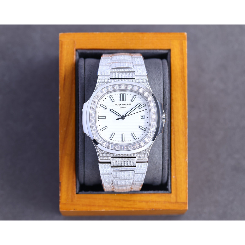 patek philippe nautilus 5711 white/black emerald Di*m*nds
