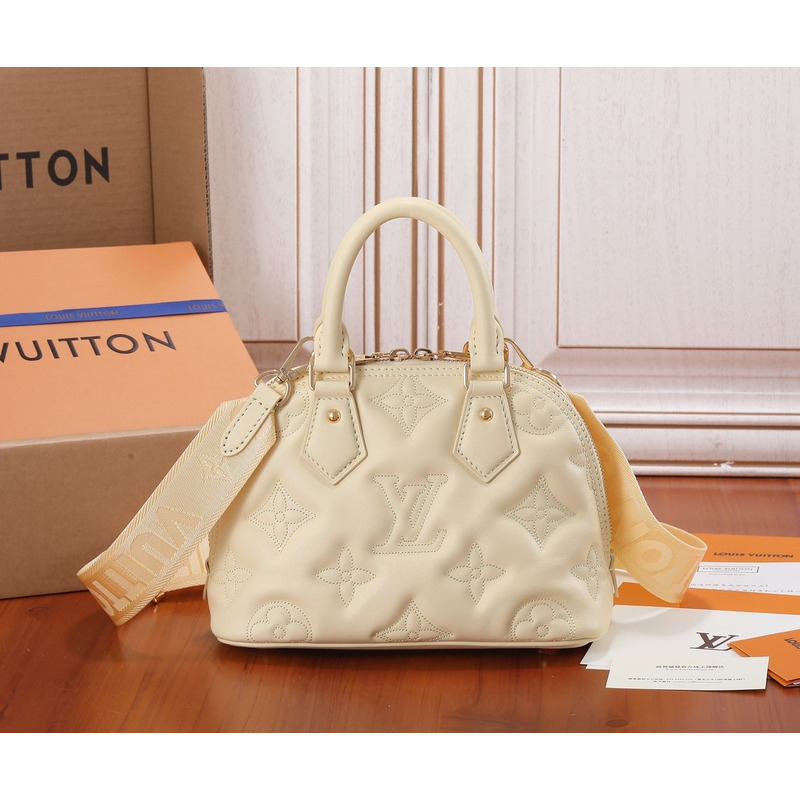 l**is V*t*n alma bb banana