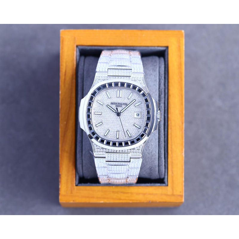 patek philippe nautilus 5711 black emerald Di*m*nds