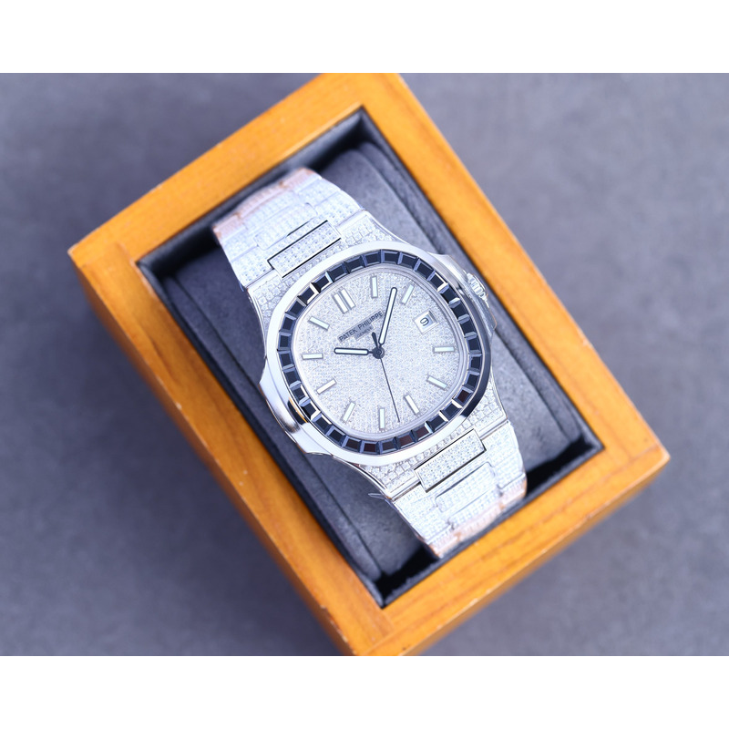 patek philippe nautilus 5711 black emerald Di*m*nds