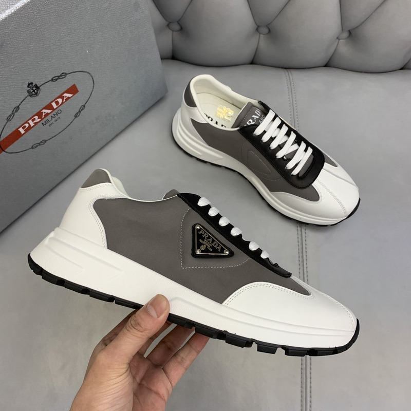 Pra*a logo low-top sneakers grey & white