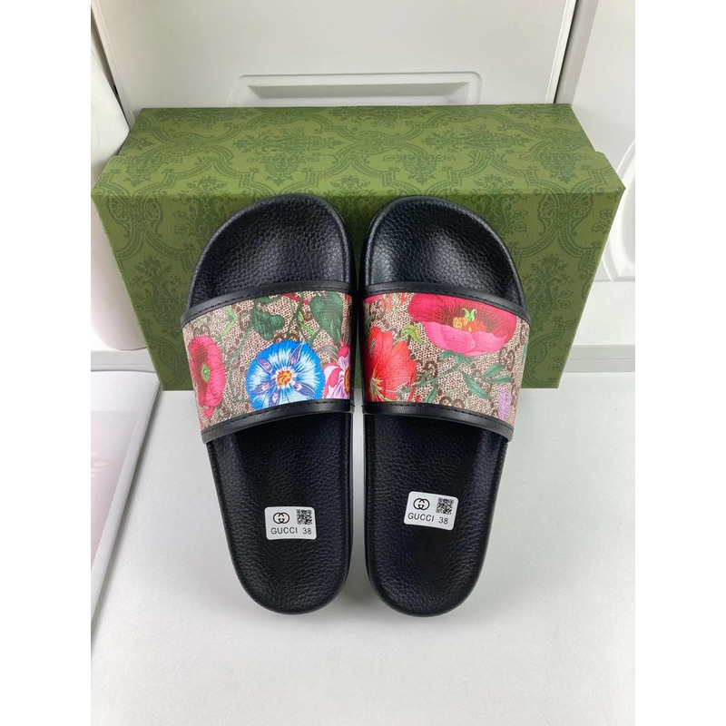 G*u*i  flower desgines slippers