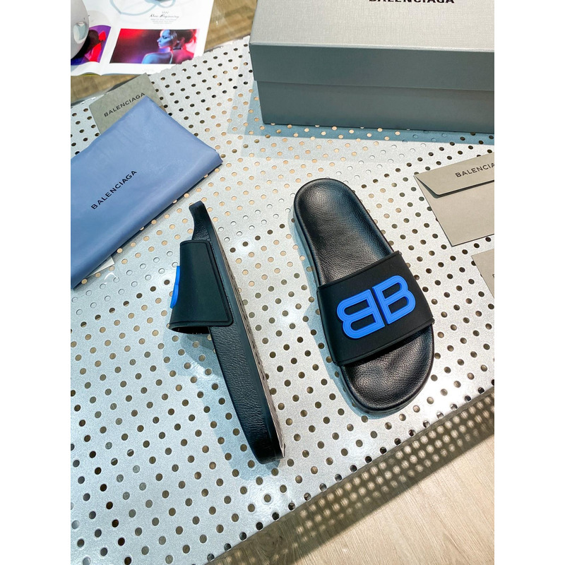 Ba*len*cia*ga glow-in-the-dark bb pool slides black & blue