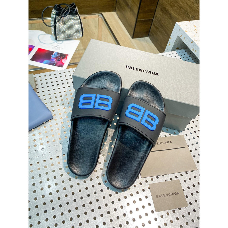Ba*len*cia*ga glow-in-the-dark bb pool slides black & blue