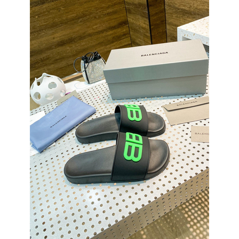 Ba*len*cia*ga glow-in-the-dark bb pool slides black & green