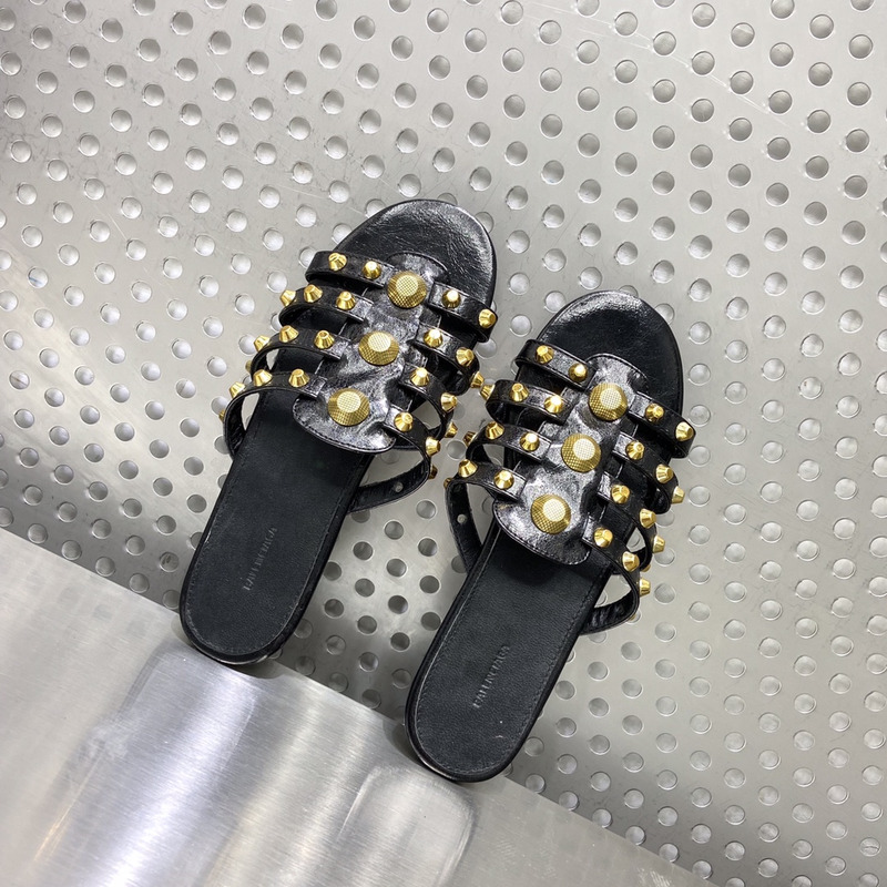 Ba*len*cia*ga giant studded leather black