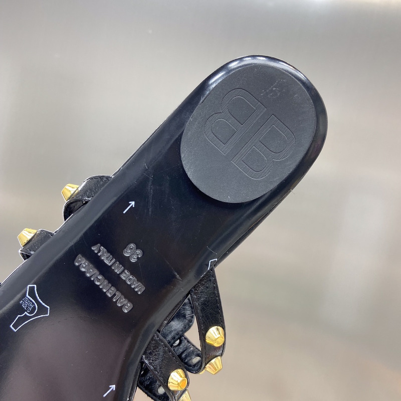 Ba*len*cia*ga giant studded leather black