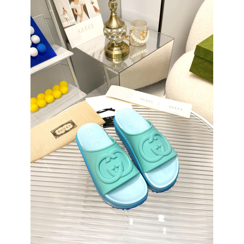 G*u*i women''s slide sandal with interlocking g green and blue