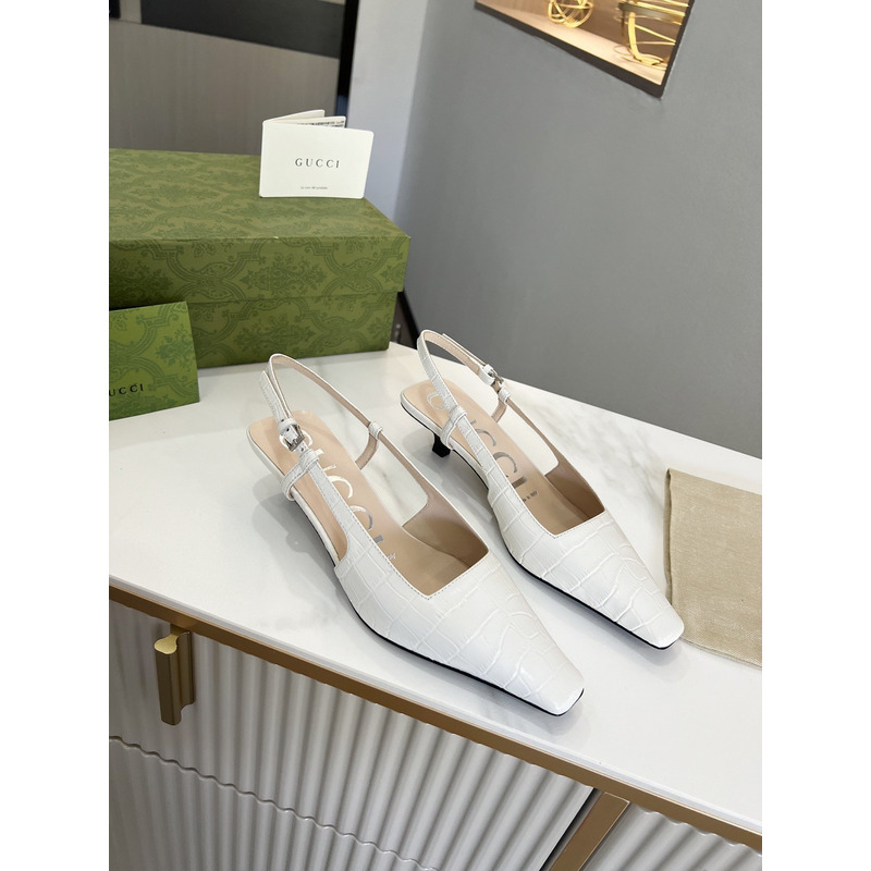 G*u*i crocodile leather low heel lace-up pumps white