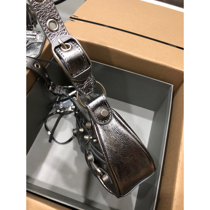 Ba*len*cia*ga le cagole leather shoulder bag black