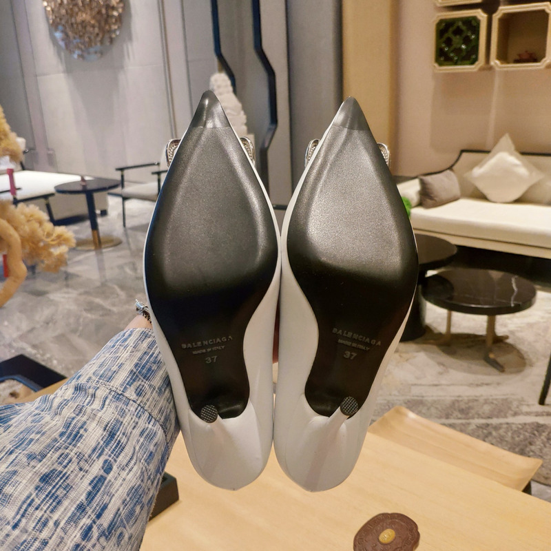 Ba*len*cia*ga women\