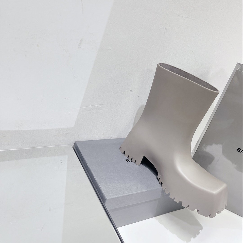 Ba*len*cia*ga trooper rubber boots grey