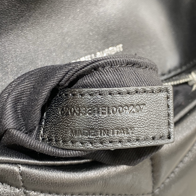 Saint Laurent  23×15.5×8.5cm